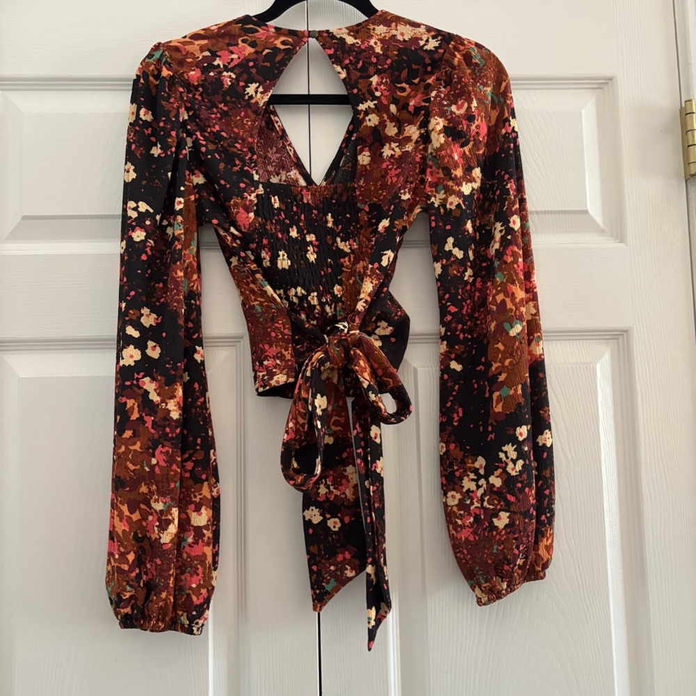 Anthropologie floral print blouse with long sleeves & v-neck - Picture 2 of 6